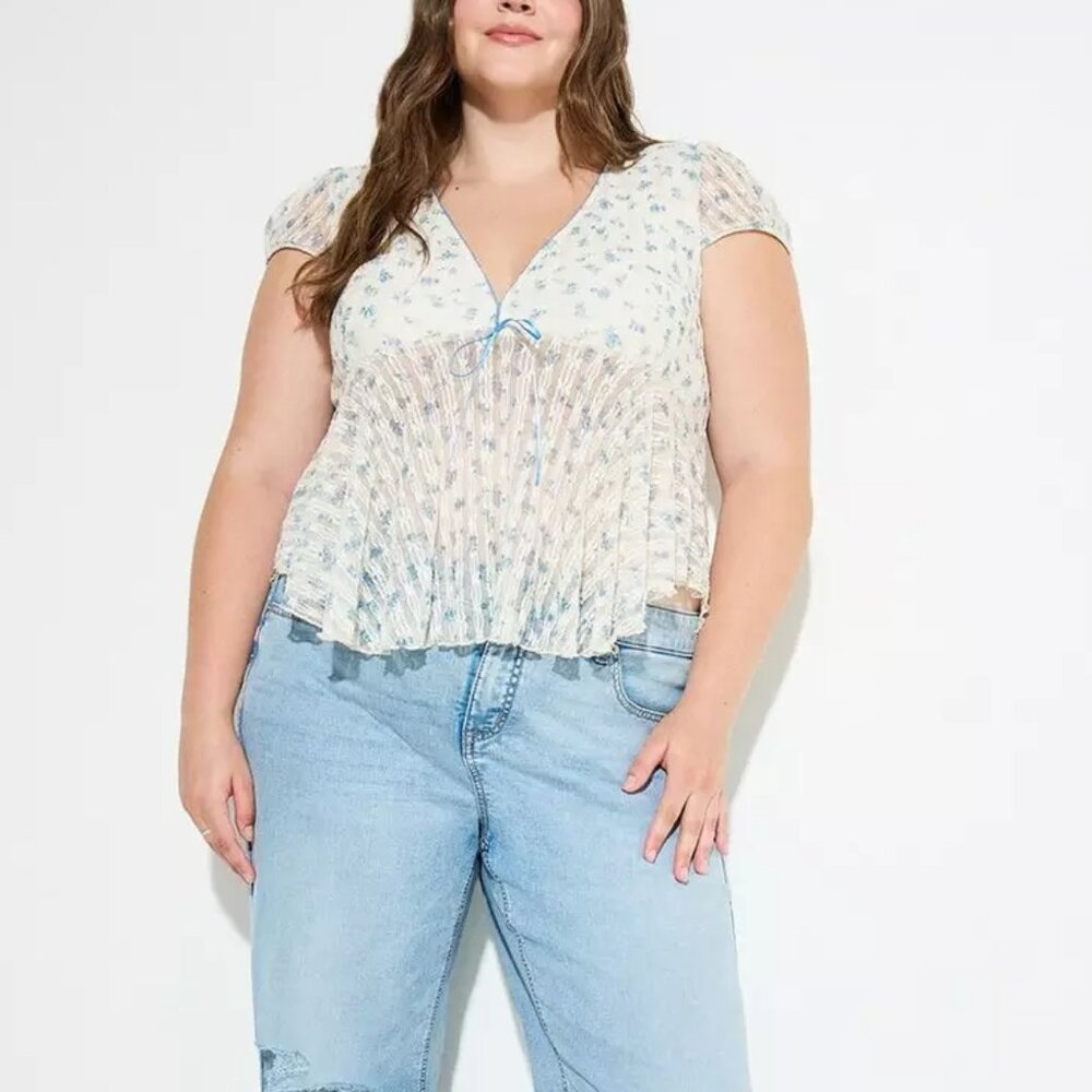 NWT Torrid LoveSick Babydoll Top